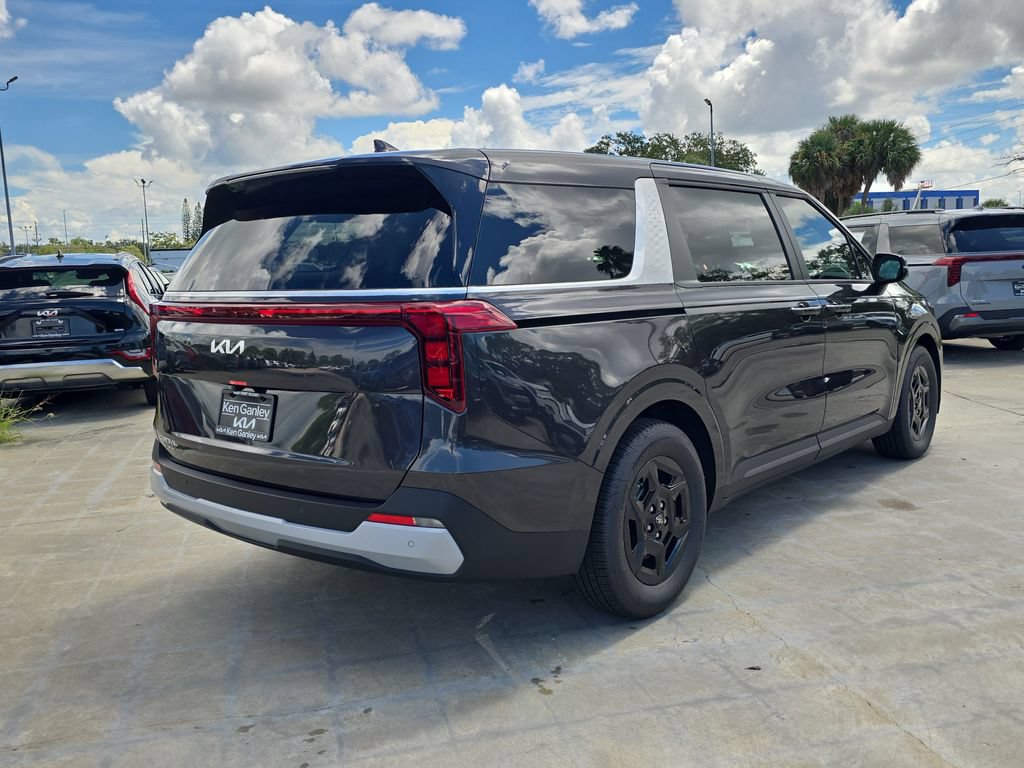 New 2027 Kia Carnival FWD image 8