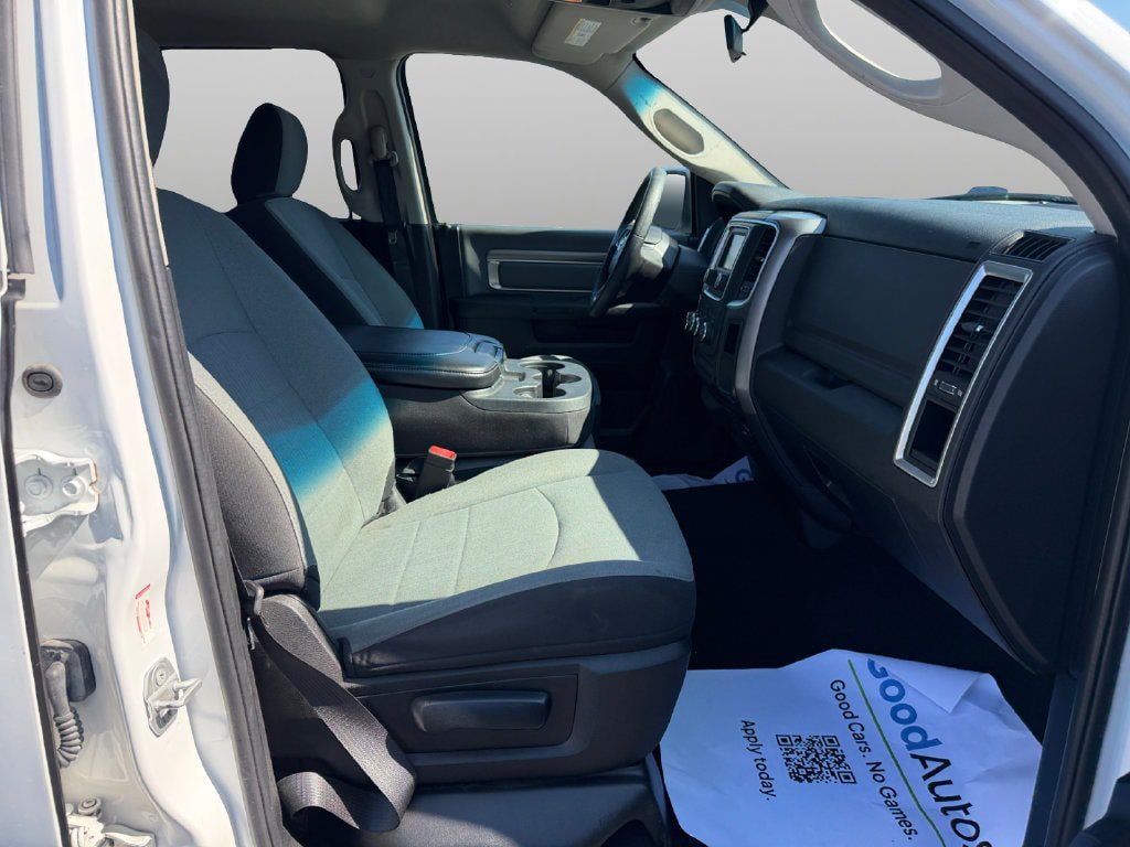 Used 2022 RAM 1500 Classic SLT AWD/4WD image 18