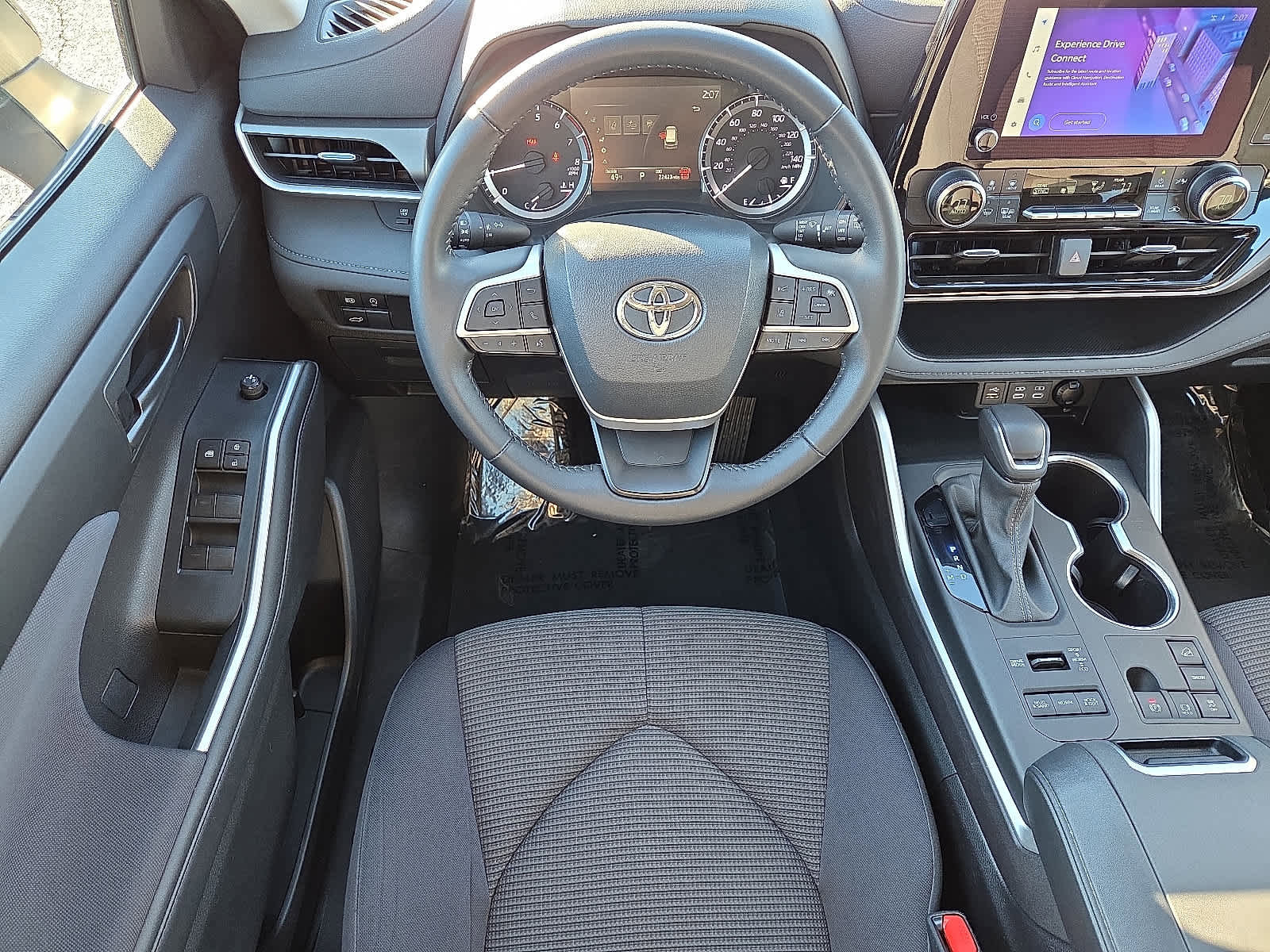 Certified 2024 Toyota Highlander LE image 13