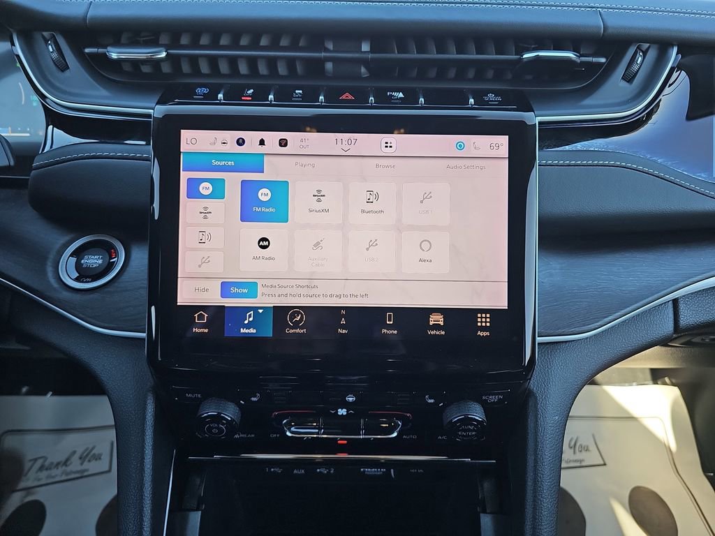 Used 2022 Jeep Grand Cherokee Limited 4xe image 25