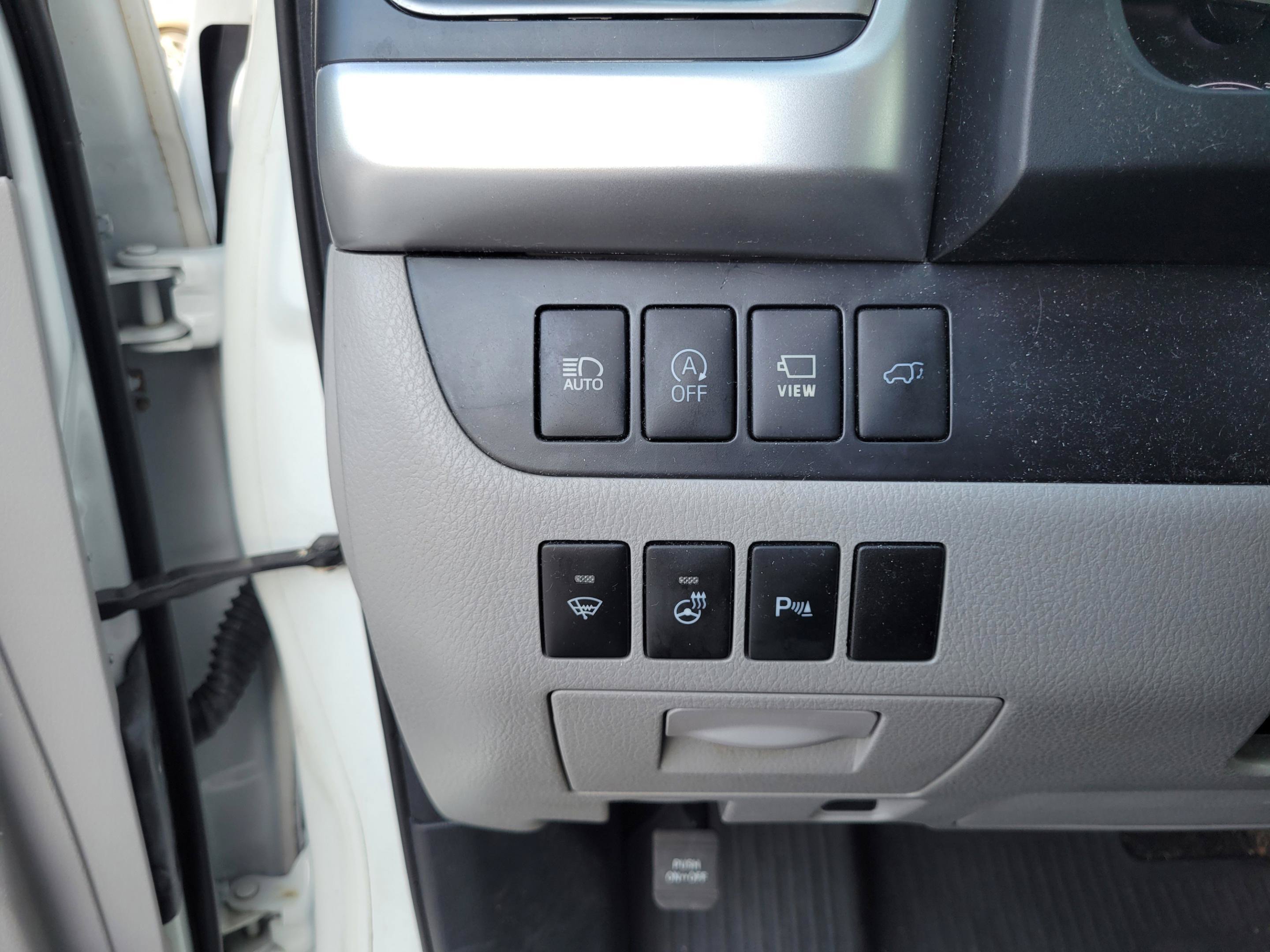 Used 2018 Toyota Highlander Limited Platinum FWD image 22