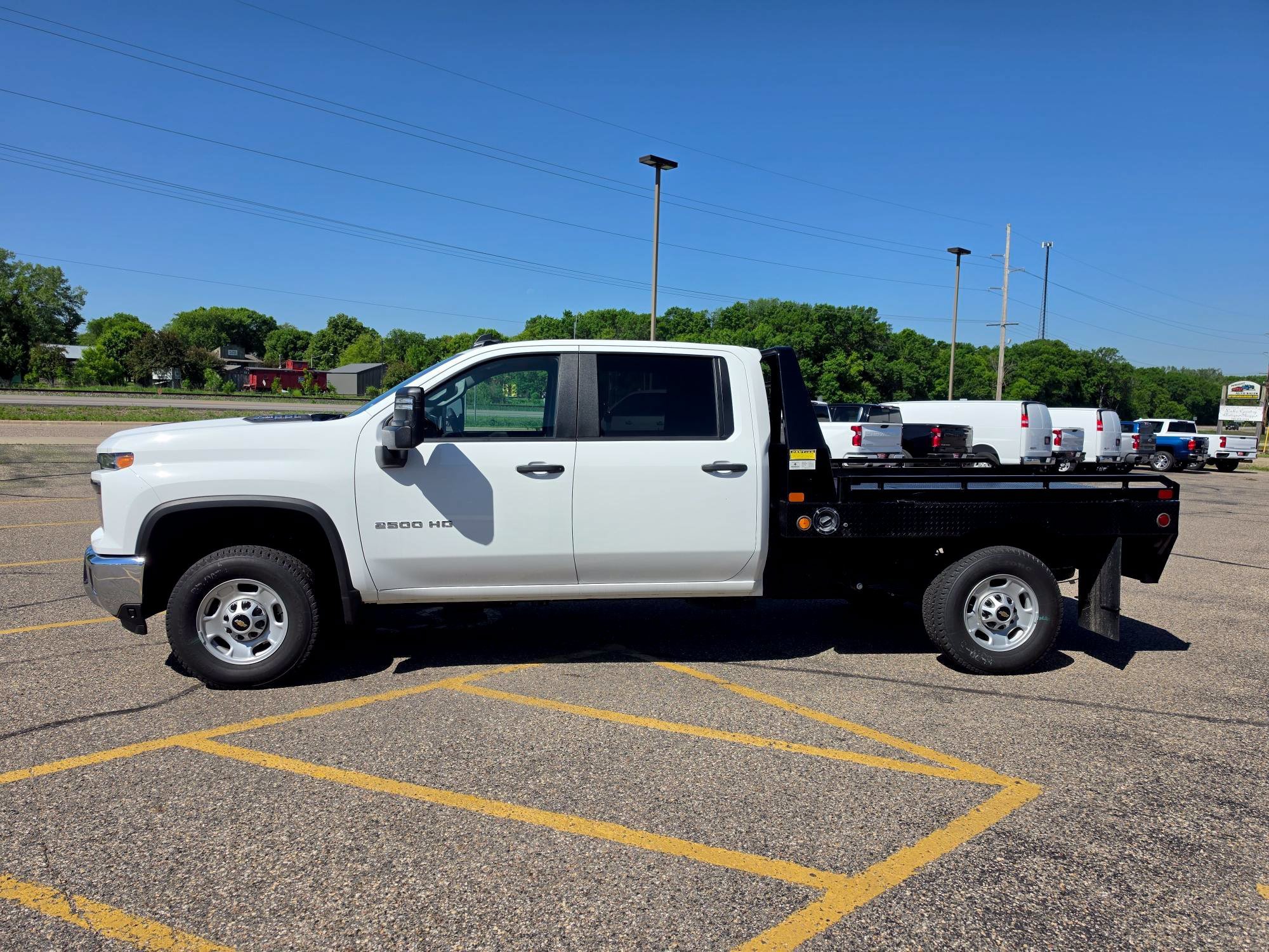 Used 2024 Chevrolet Silverado 2500 W/T w/ WT Convenience Package AWD/4WD image 2