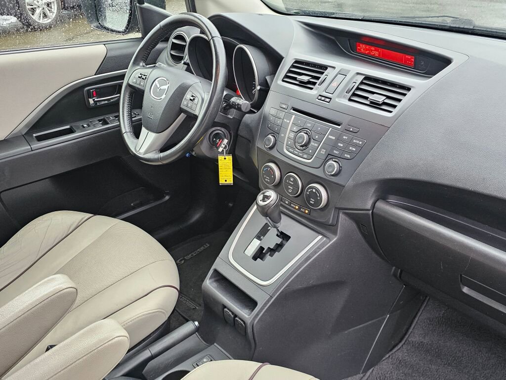 Used 2014 MAZDA MAZDA5 Grand Touring image 11