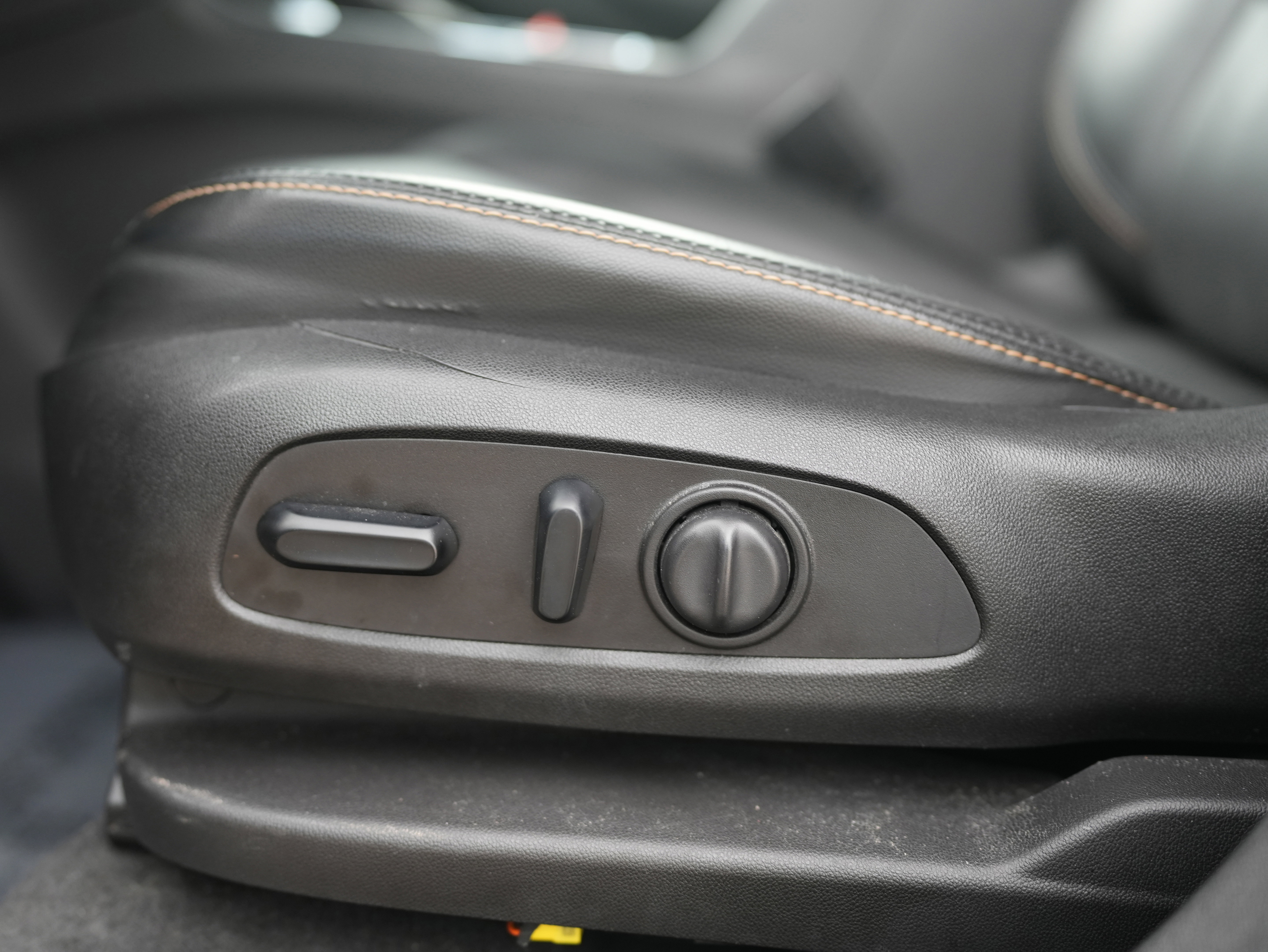 Used 2018 Chevrolet Equinox Premier image 28