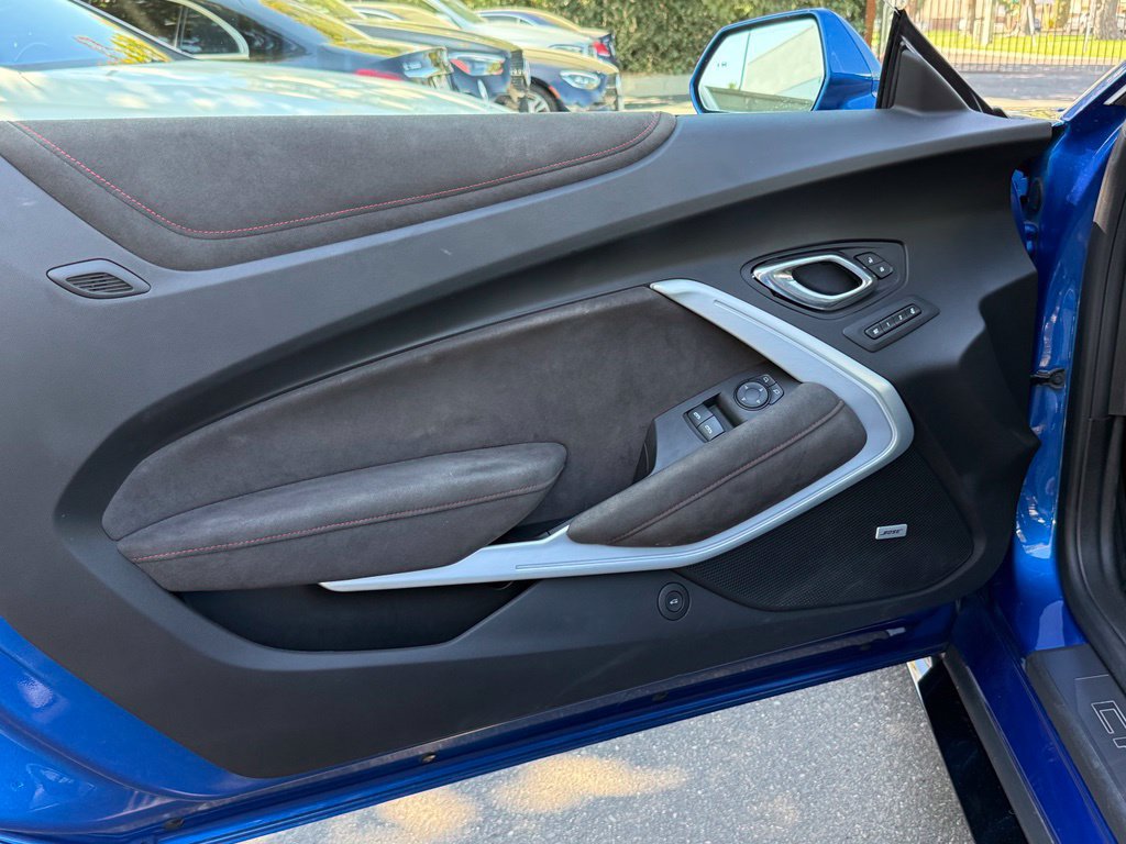 Used 2017 Chevrolet Camaro ZL1 RWD image 21