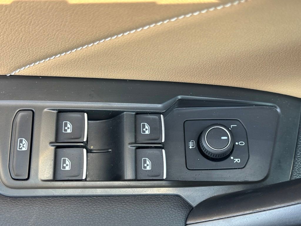 Used 2024 Volkswagen Tiguan SE w/ MDO Package, Two-Row AWD/4WD image 21
