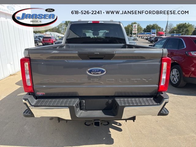 New 2025 Ford F350 XLT w/ FX4 Off-Road Package image 4