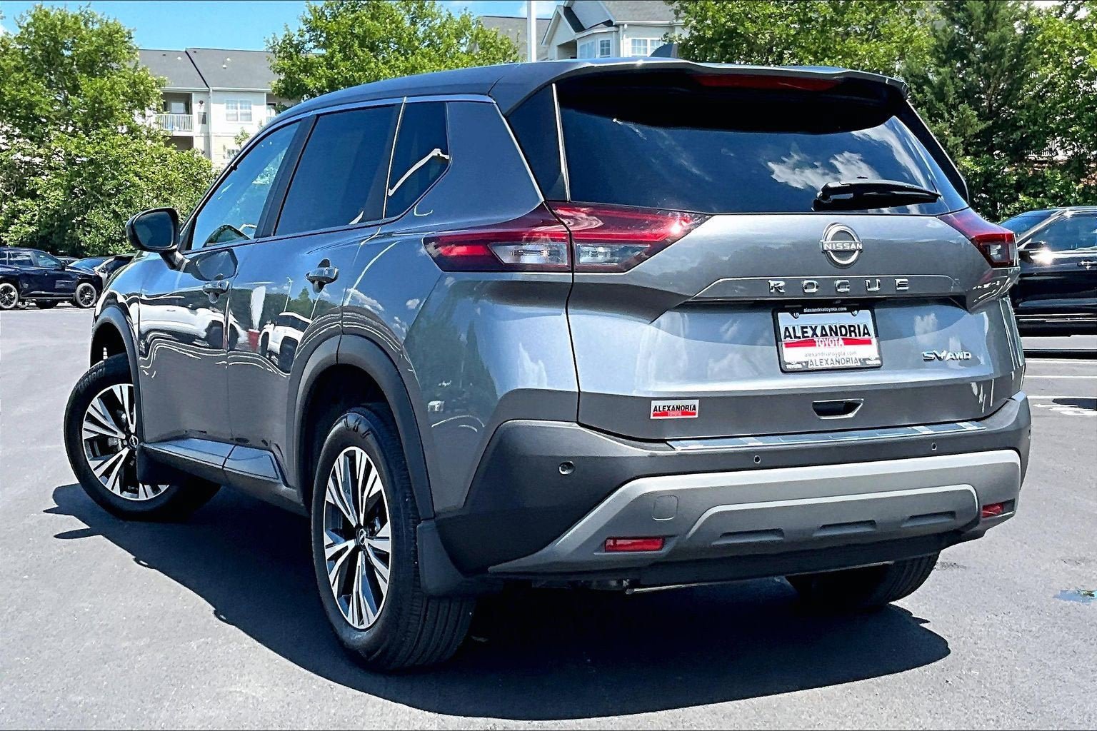 Used 2023 Nissan Rogue SV AWD/4WD image 11