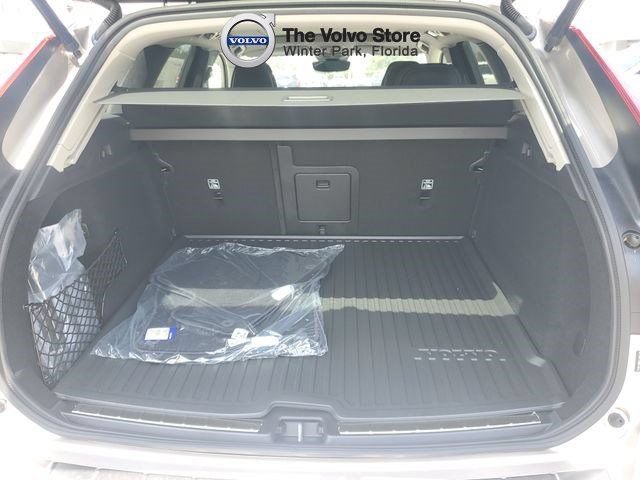 New 2026 Volvo XC60 B5 Ultra w/ Protection Package Premier AWD/4WD image 7