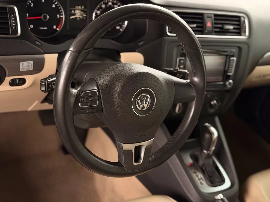 Used 2014 Volkswagen Jetta TDI FWD image 35