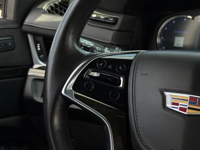 Used 2020 Cadillac Escalade Platinum AWD/4WD image 25