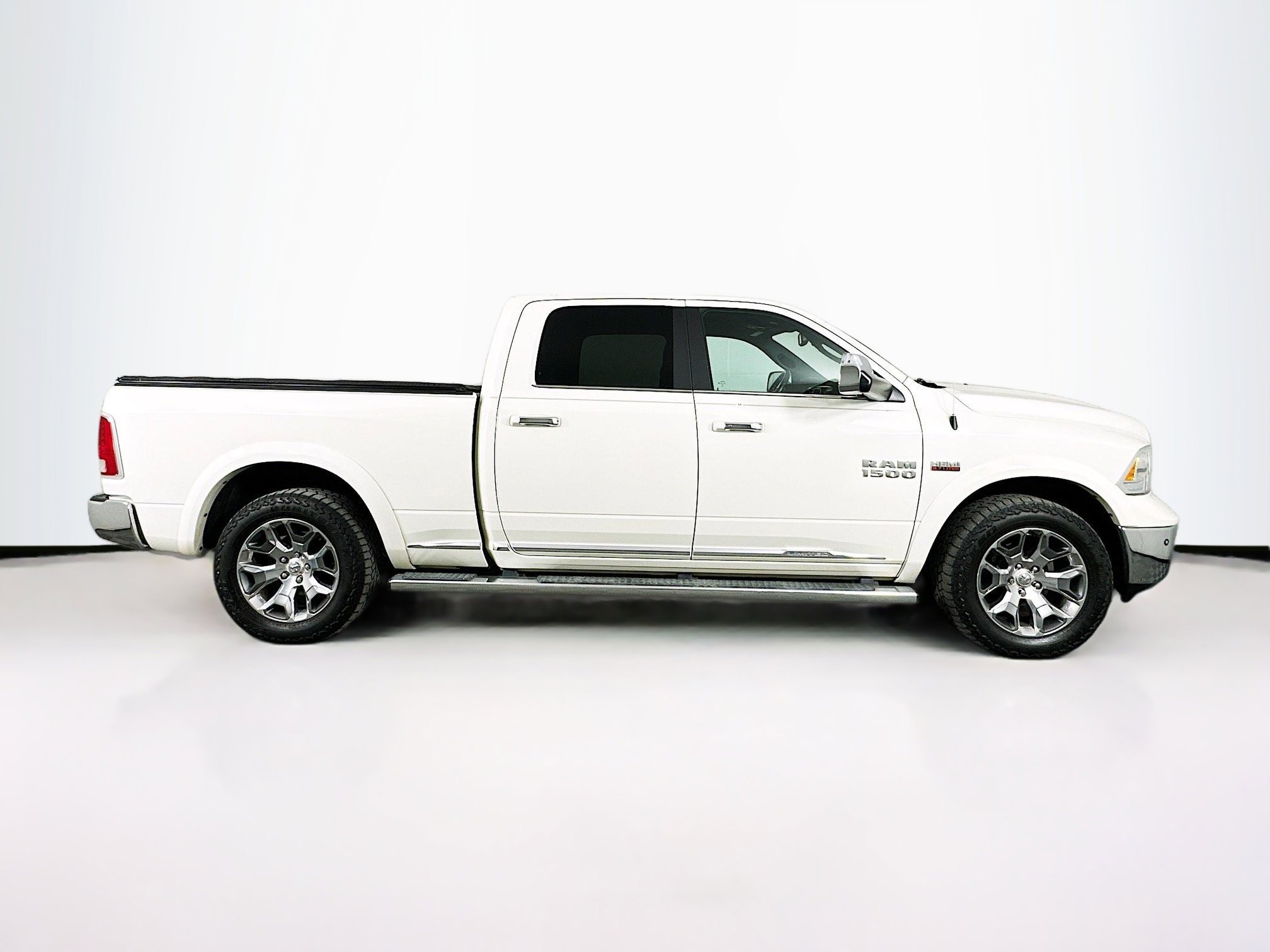 Used 2017 RAM 1500 Limited image 10