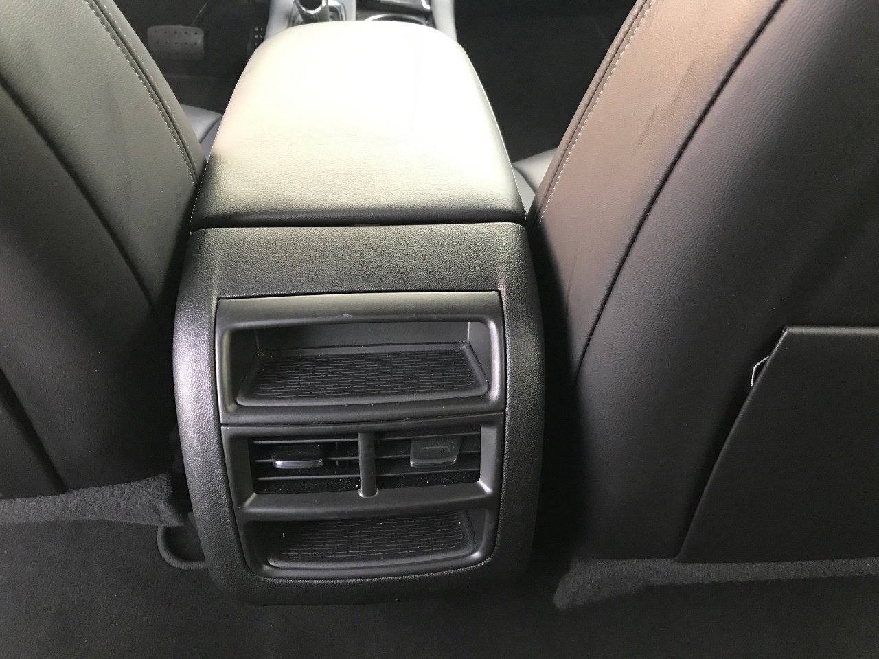 Certified 2025 Cadillac XT5 Premium Luxury image 16