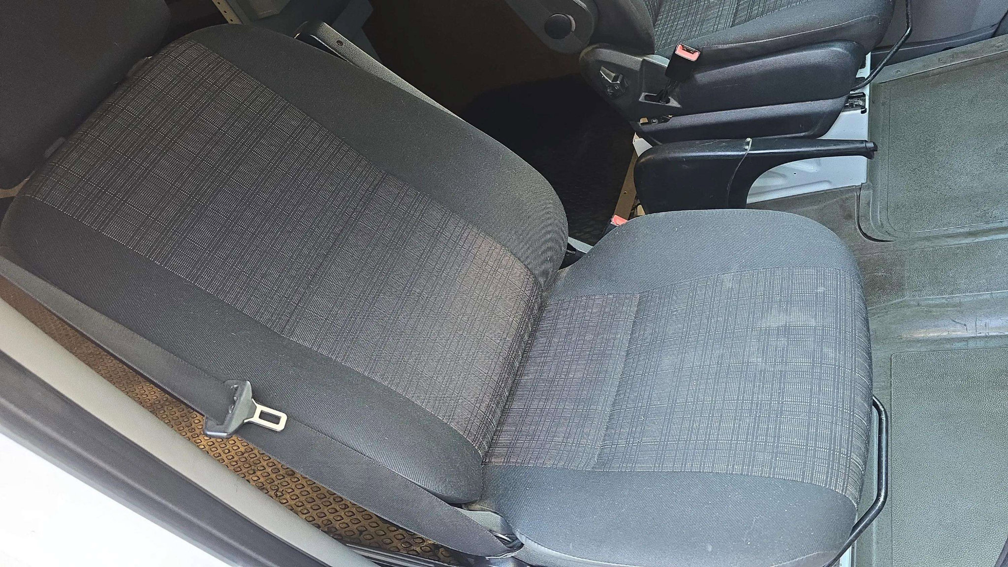 Used 2014 Freightliner Sprinter 3500 image 28