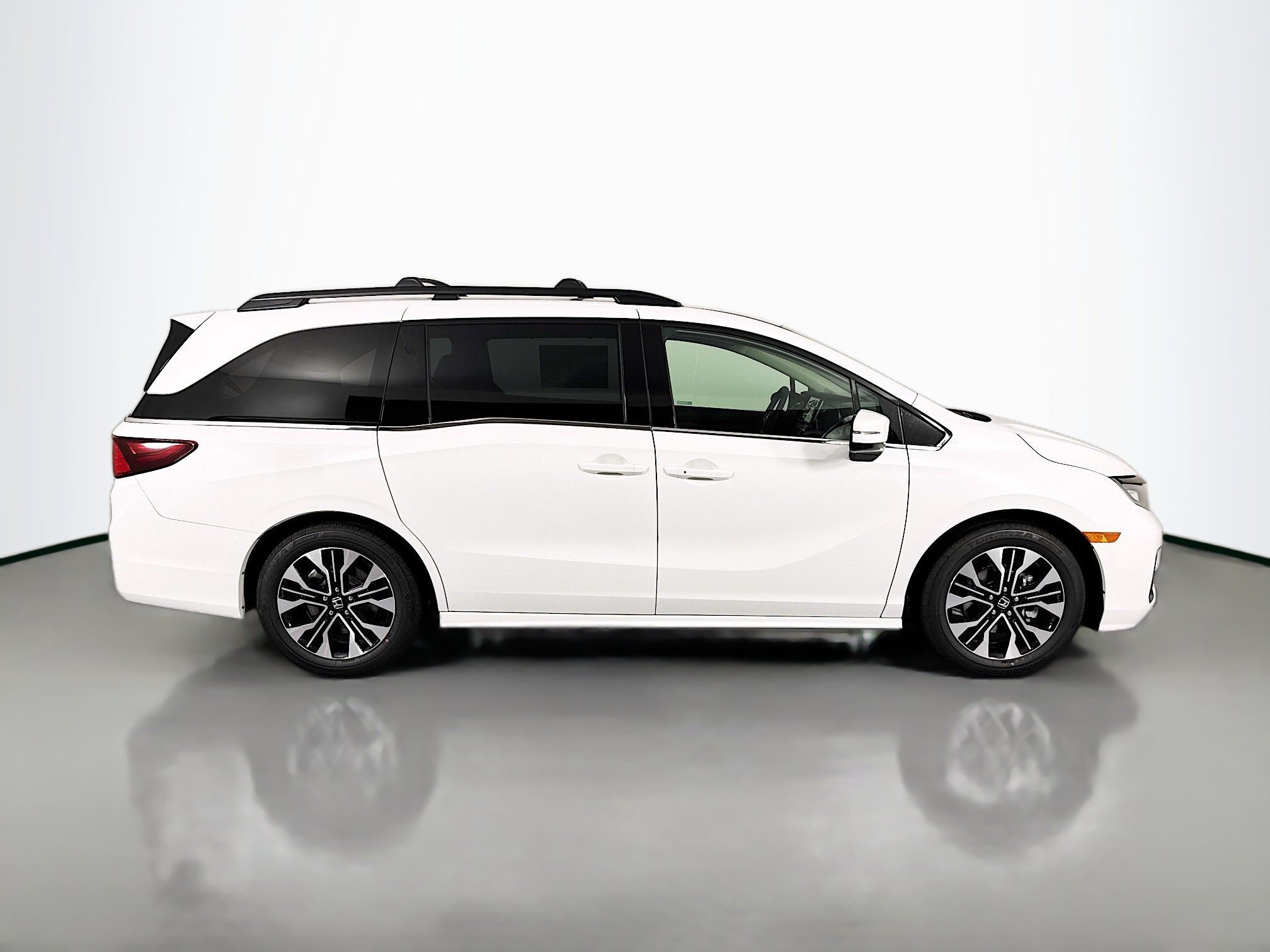 New 2026 Honda Odyssey Elite image 4