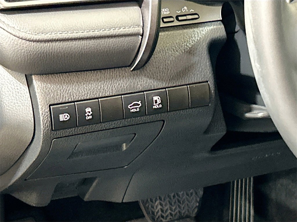 Used 2024 Toyota Camry XLE image 8