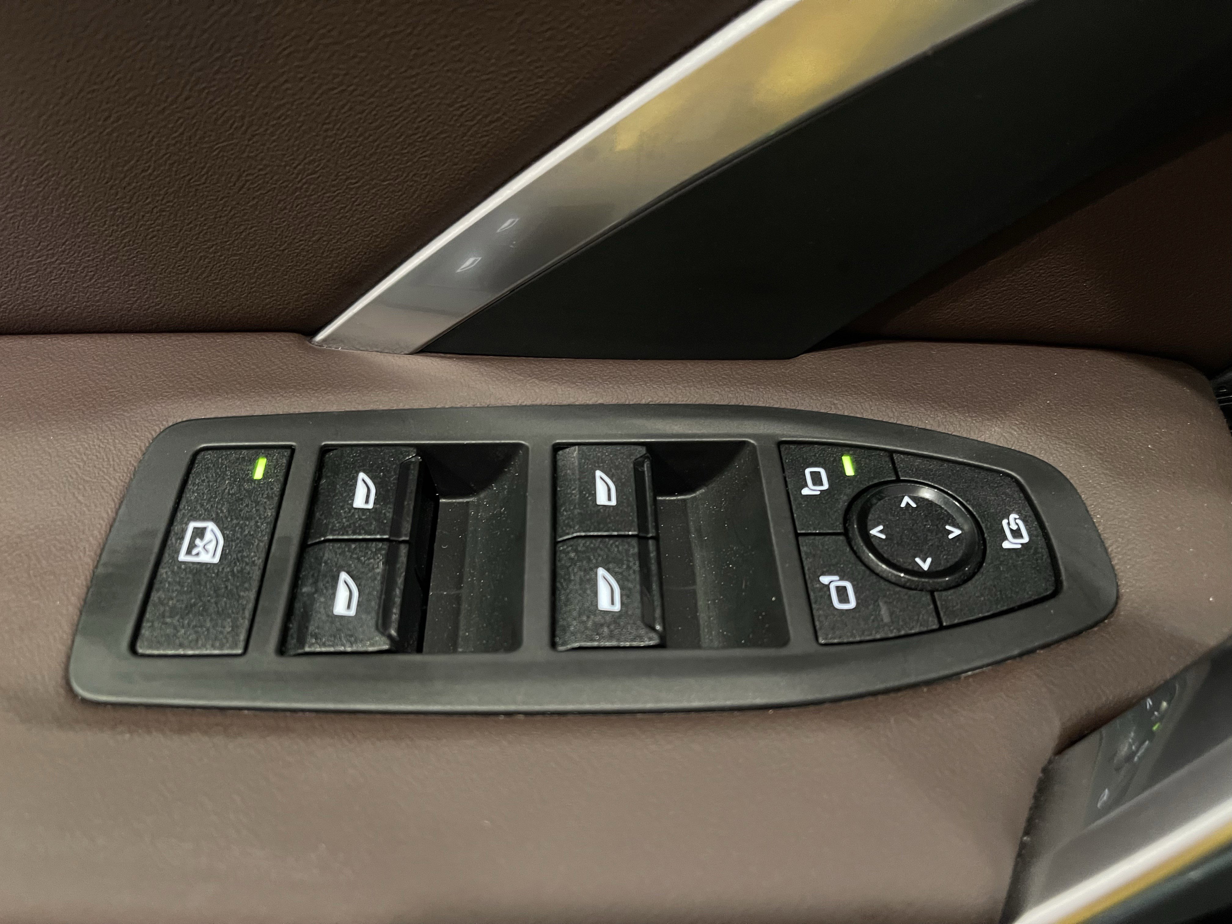 Used 2025 BMW X1 xDrive28i w/ Technology Package image 11