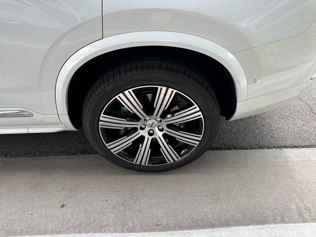New 2025 Volvo XC90 T8 Plus w/ Protection Package Premier AWD/4WD image 8