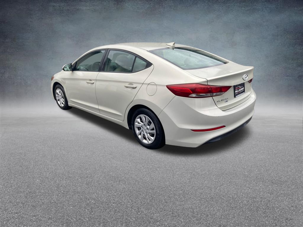 Used 2017 Hyundai Elantra SE w/ Cargo Package image 3