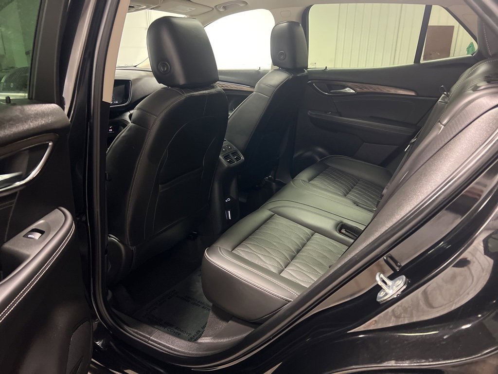 Certified 2022 Buick Envision Avenir w/ Technology Package II image 10