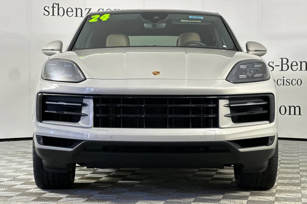Used 2024 Porsche Cayenne Coupe AWD/4WD image 9