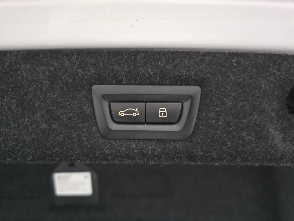 Used 2023 BMW 530i xDrive AWD/4WD image 16