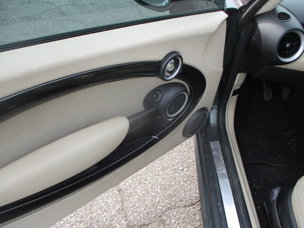 Used 2011 MINI Cooper Hardtop FWD image 8