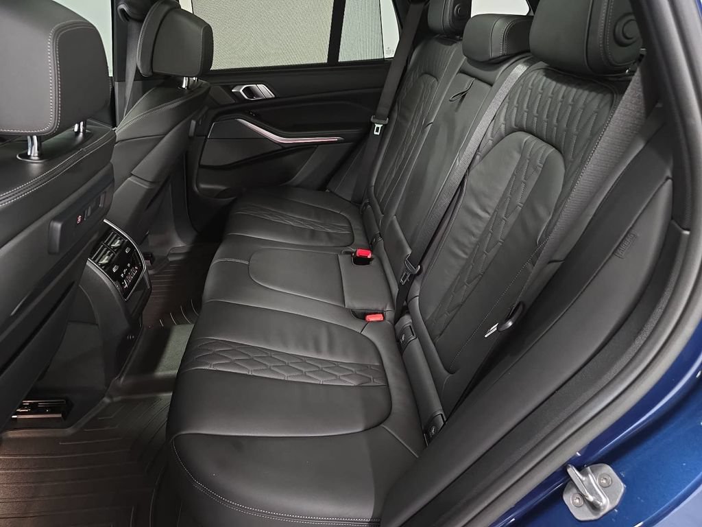 Used 2020 BMW X5 M50i w/ Executive Package AWD/4WD image 26