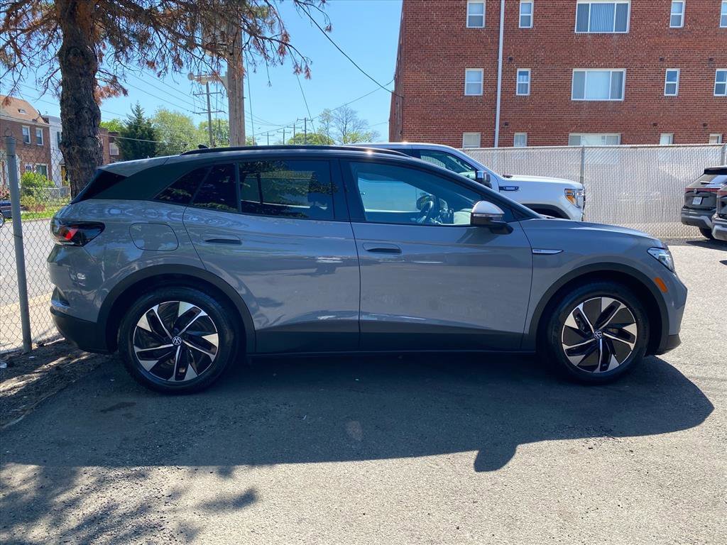 Certified 2022 Volkswagen ID.4 Pro RWD image 2