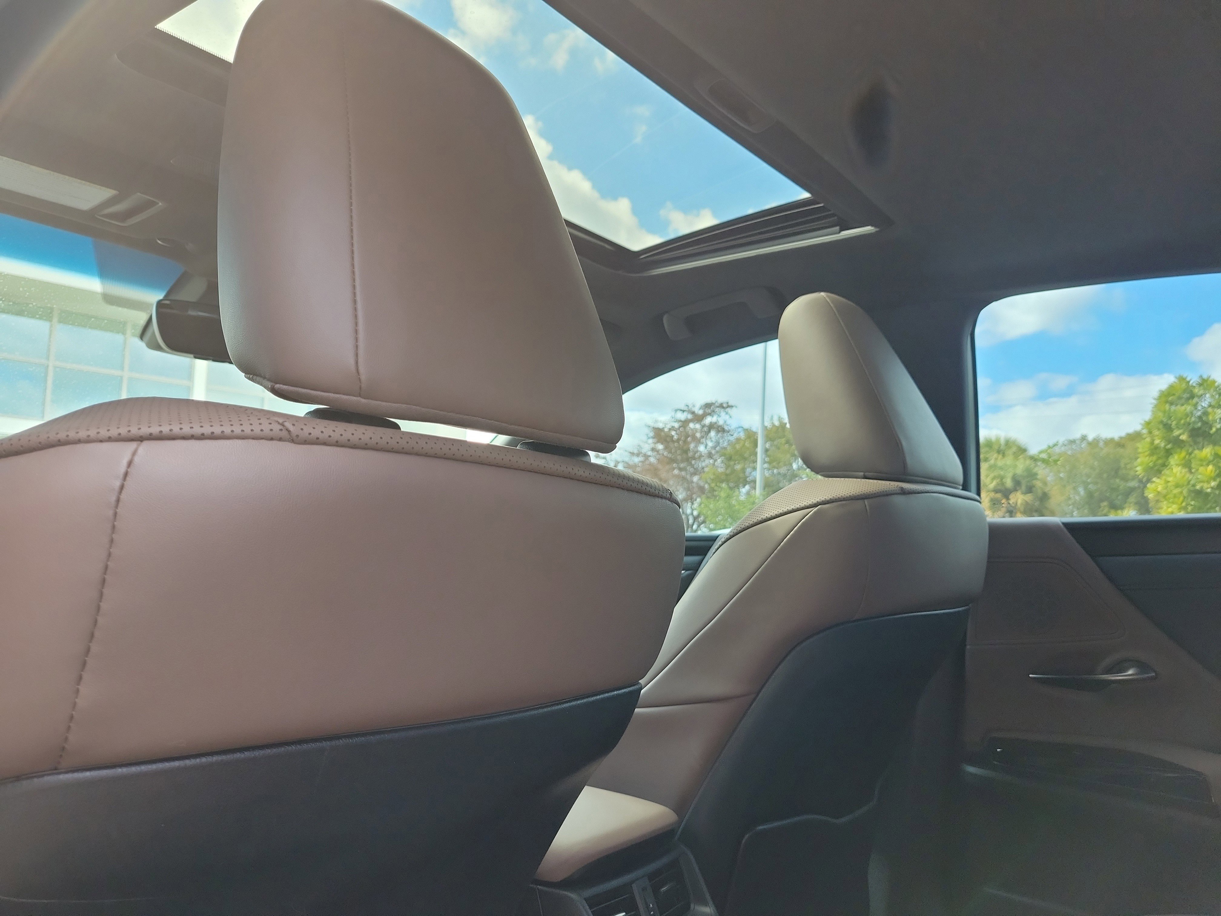 Certified 2023 Lexus ES 350 w/ Premium Package image 13