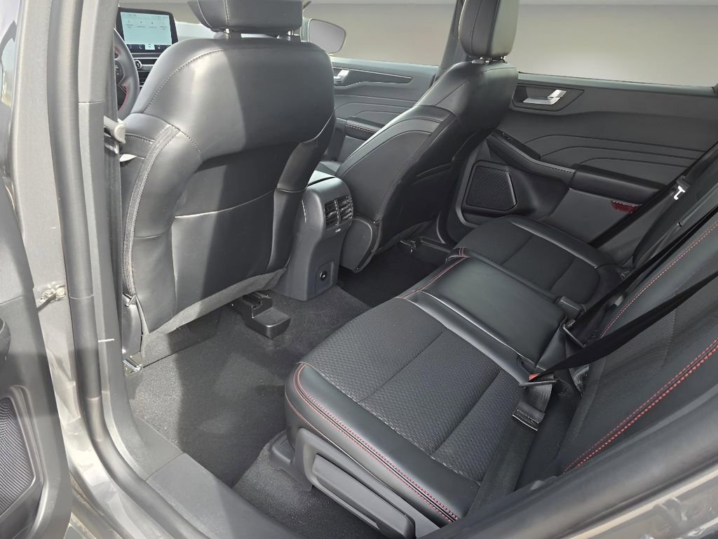Used 2025 Ford Escape ST-Line image 15