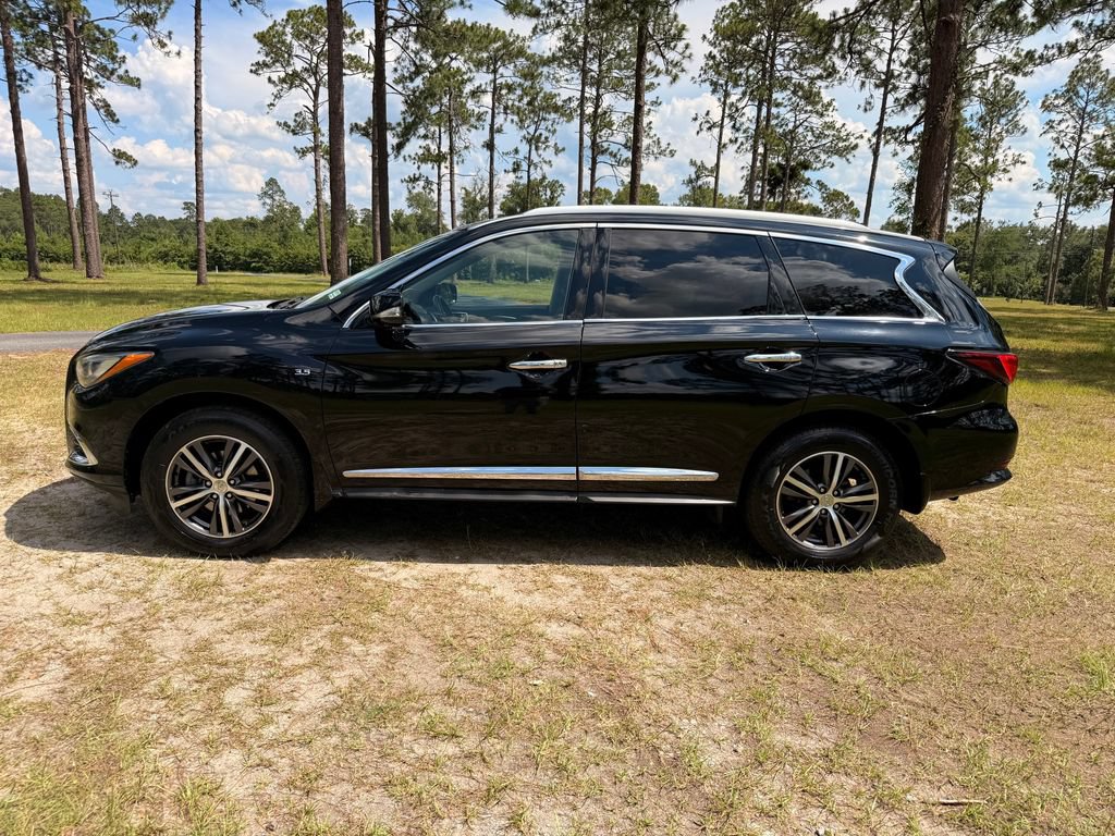 Used 2019 INFINITI QX60 Luxe w/ Essential Package AWD/4WD image 2