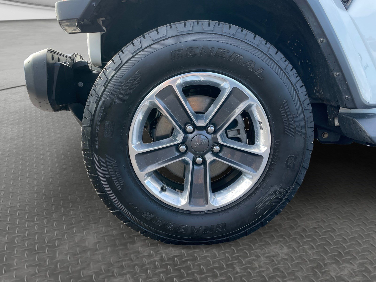 Used 2019 Jeep Wrangler Unlimited Sahara AWD/4WD image 28
