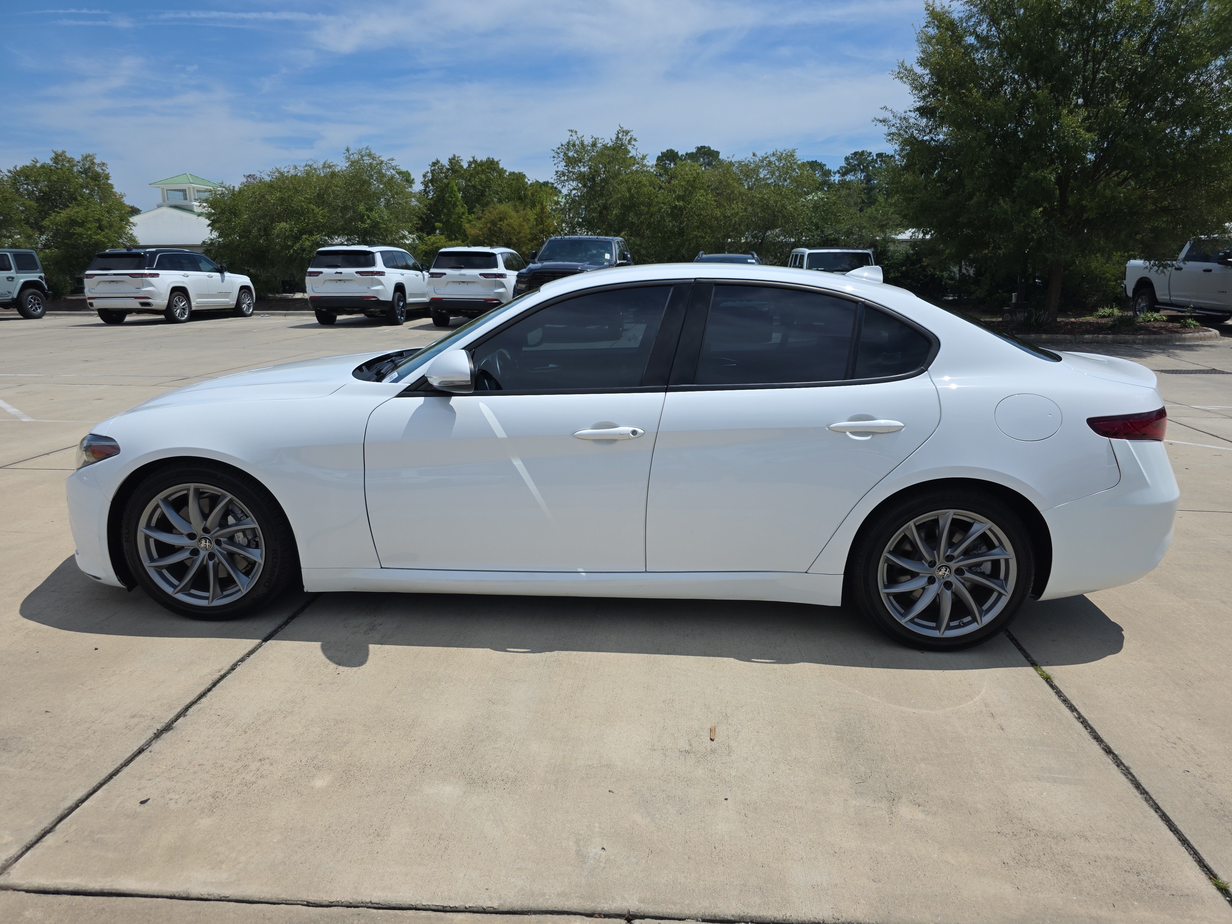 Used 2023 Alfa Romeo Giulia Sprint RWD image 6