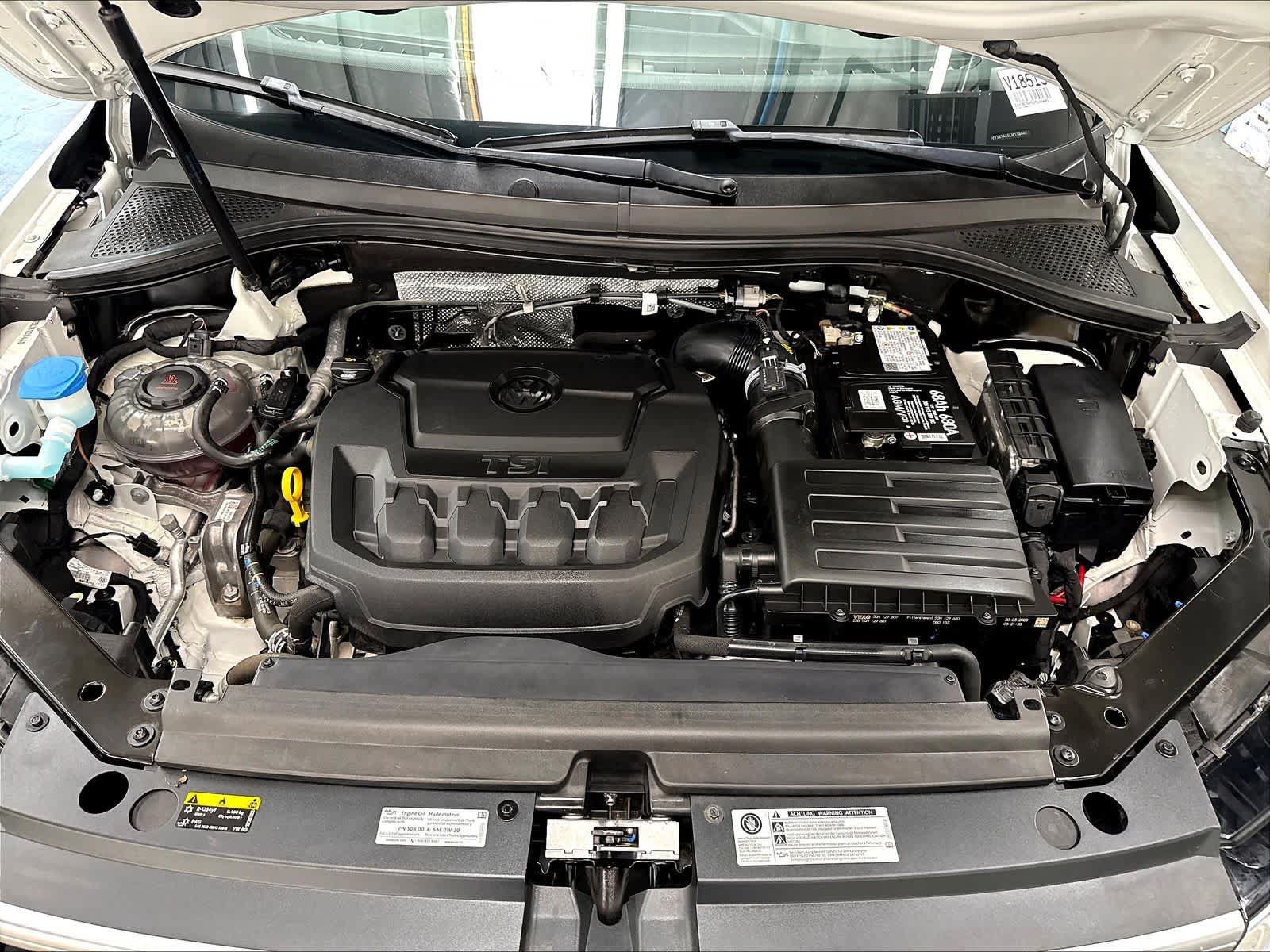 Used 2020 Volkswagen Tiguan SE R-Line FWD image 33