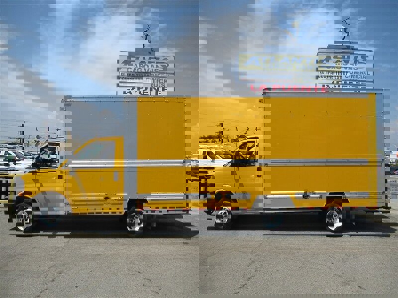 Used 2021 GMC Savana 3500 Extended w/ Power Convenience Package image 2