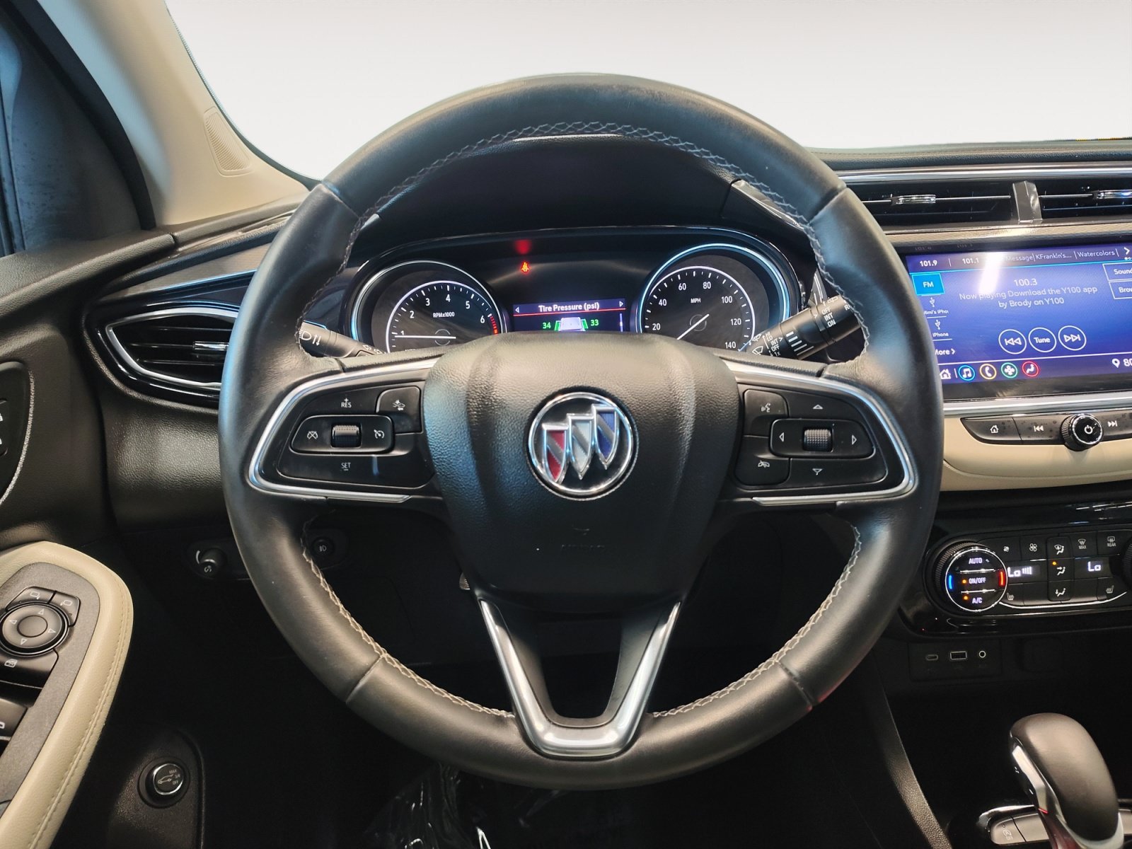 Used 2020 Buick Encore GX Select w/ Sport Touring Package FWD image 14