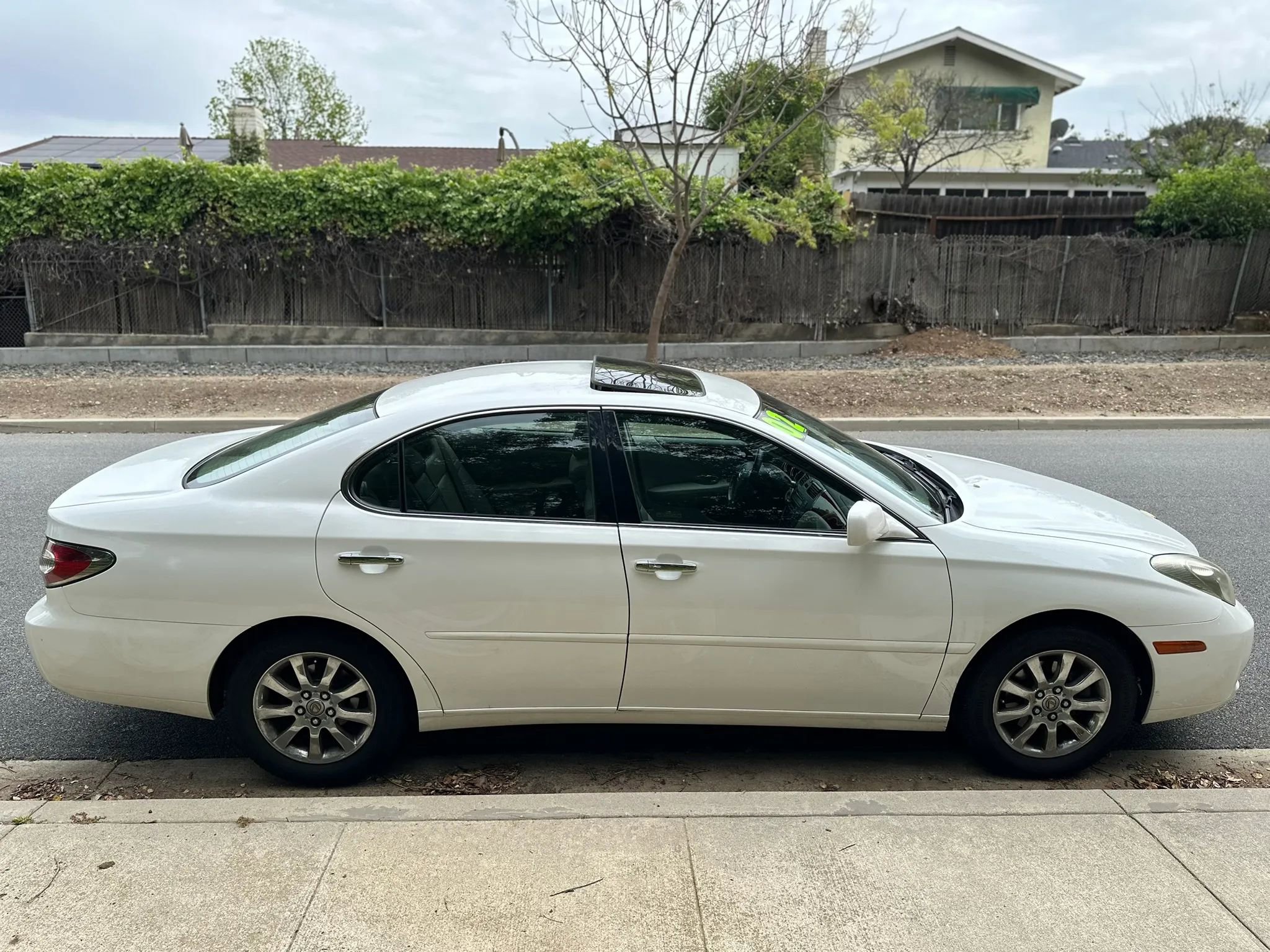 Used 2002 Lexus ES 330 FWD image 7