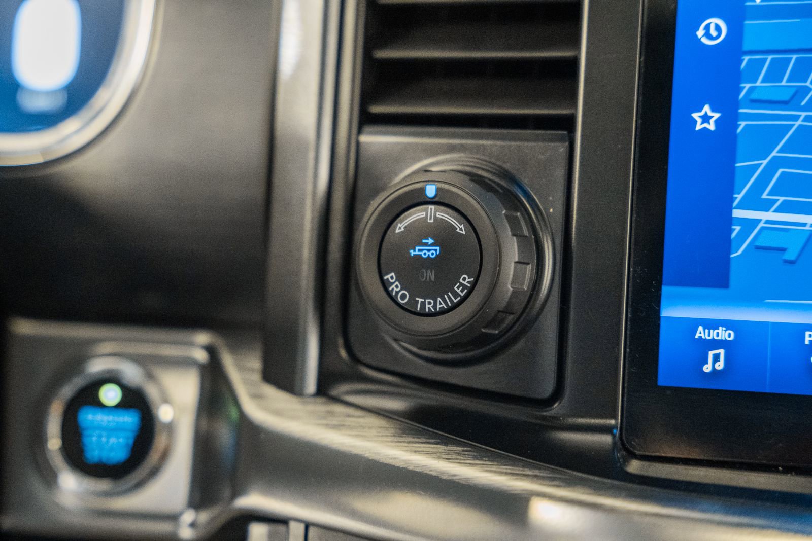 Certified 2023 Ford F150 Lariat w/ Equipment Group 502A High image 33