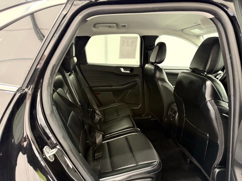 Used 2024 Ford Escape Platinum image 25