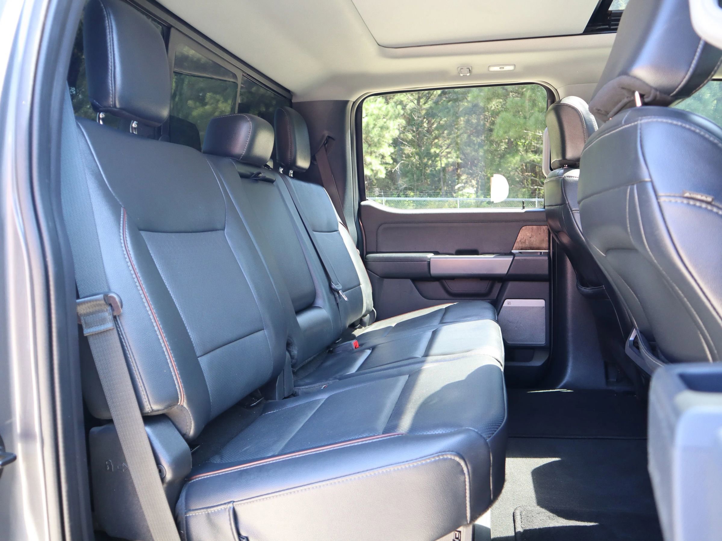 Used 2024 Ford F250 Lariat w/ Lariat Ultimate Package image 28