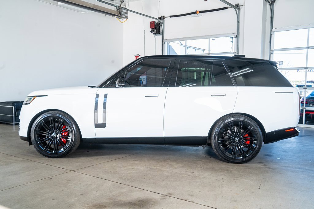 Used 2023 Land Rover Range Rover SE image 8