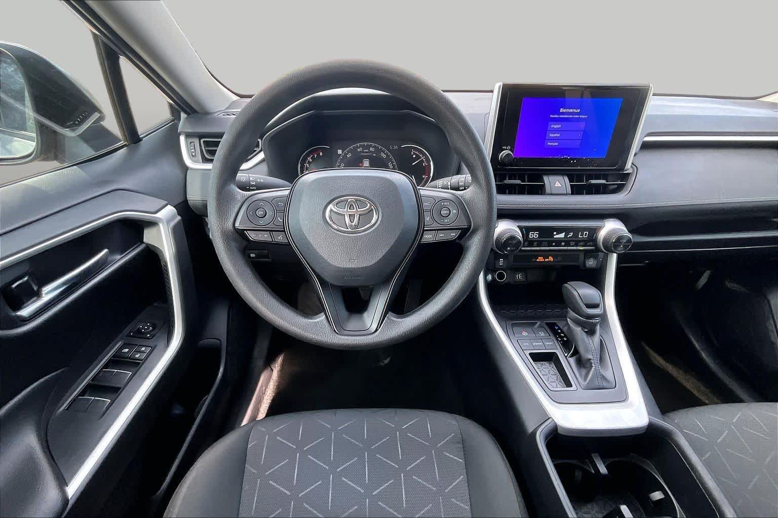 Used 2024 Toyota RAV4 XLE FWD image 6