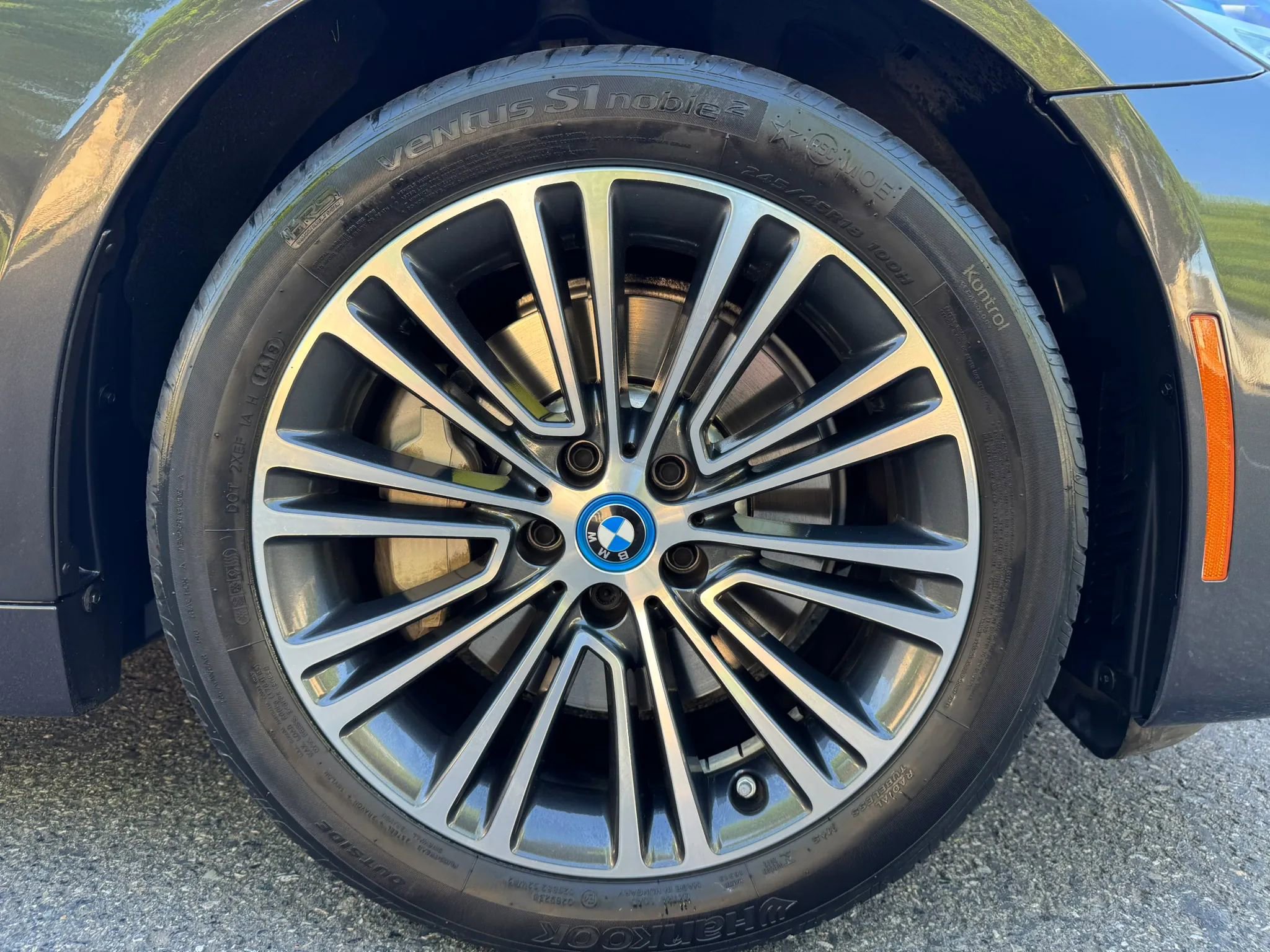 Used 2019 BMW 530e xDrive AWD/4WD image 19