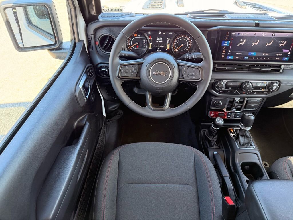 Used 2025 Jeep Wrangler Unlimited Rubicon image 30