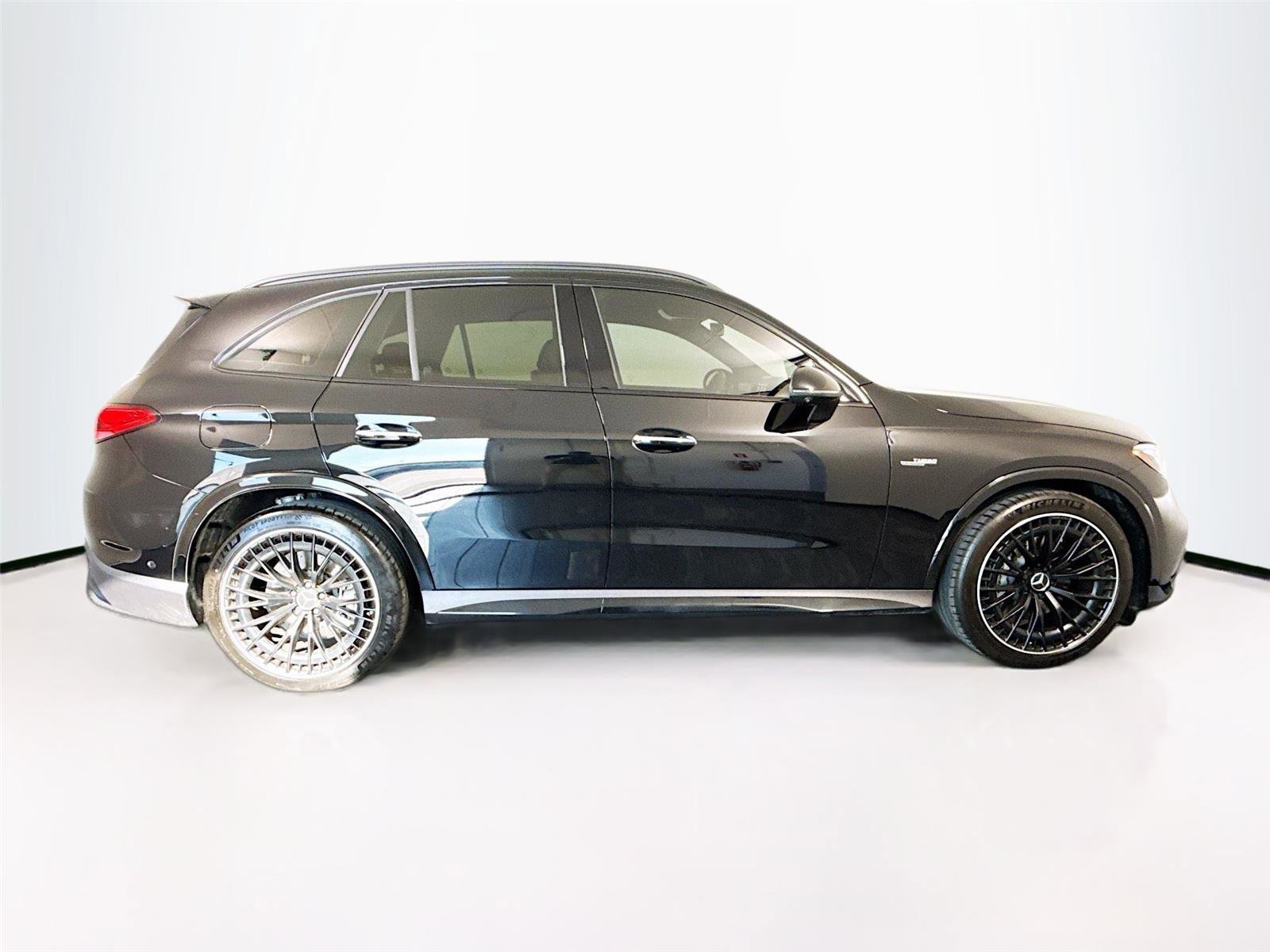 Used 2025 Mercedes-Benz GLC 43 AMG 4MATIC image 34