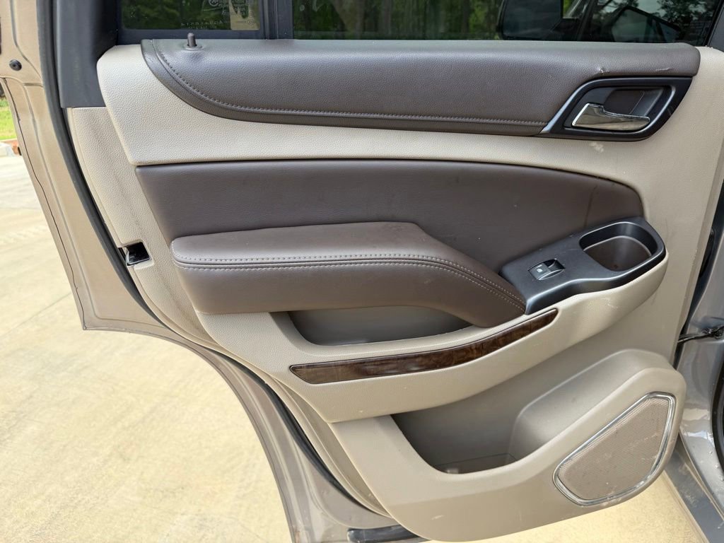 Used 2018 Chevrolet Tahoe LT w/ LT Signature Package RWD image 12