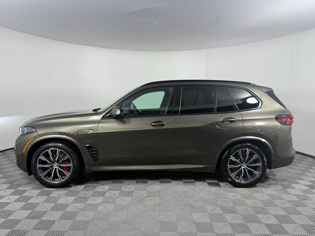 Used 2025 BMW X5 xDrive50e w/ M Sport Package image 8