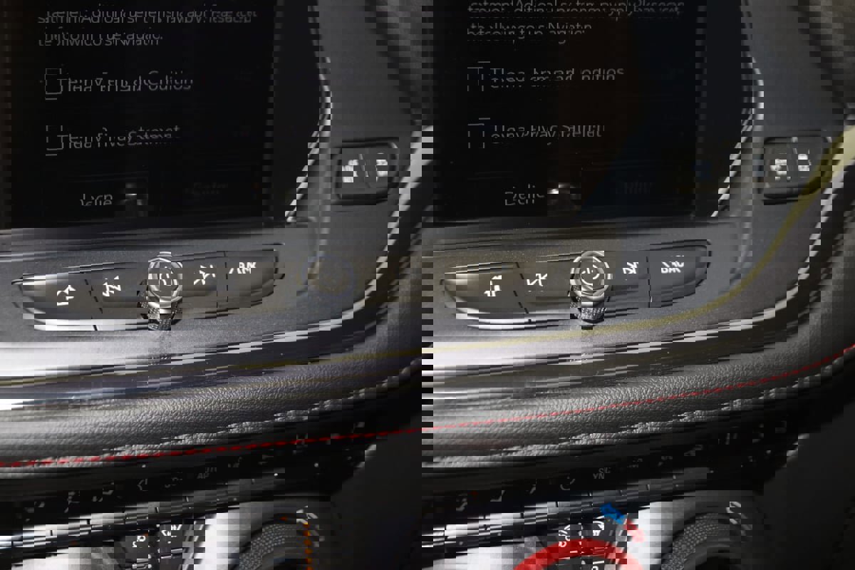 Used 2020 Chevrolet Blazer RS AWD/4WD image 34