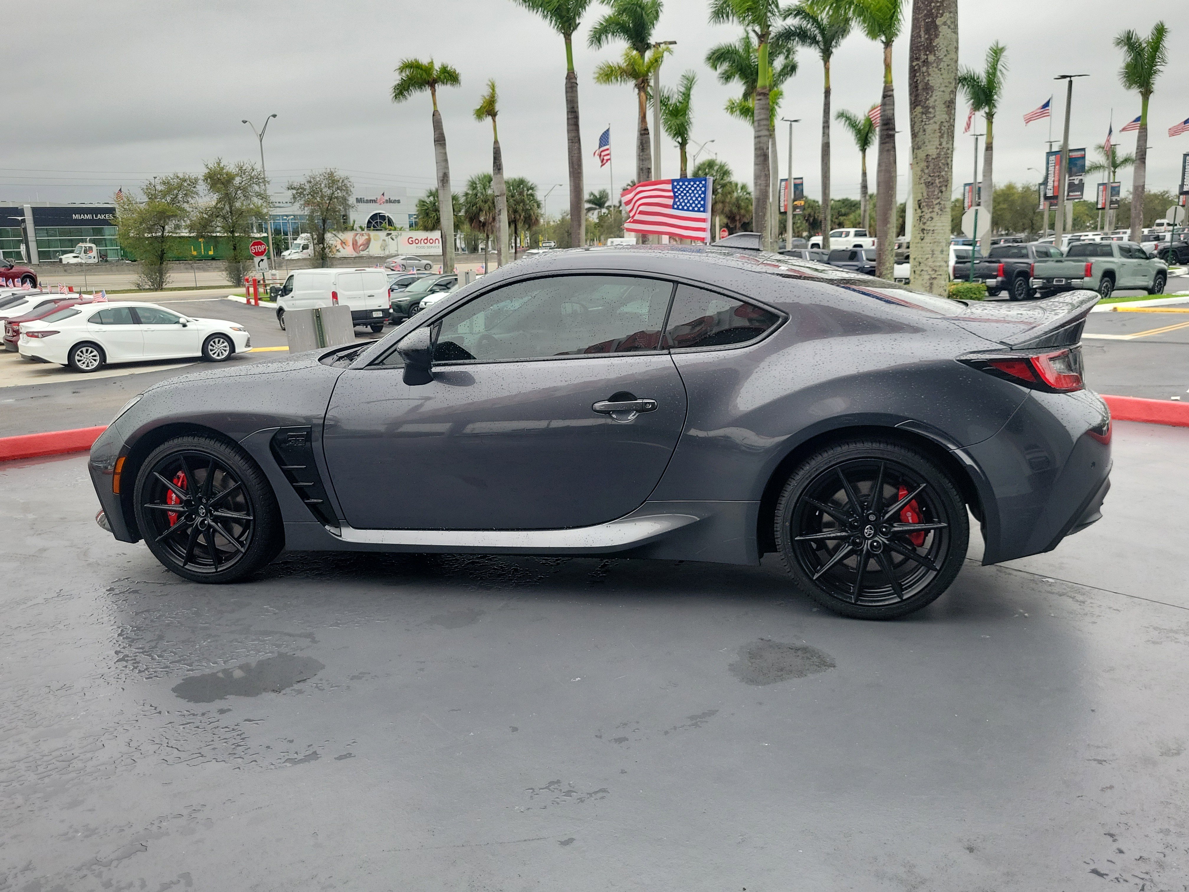 Used 2025 Toyota GR86 Premium w/ Performance Package image 7